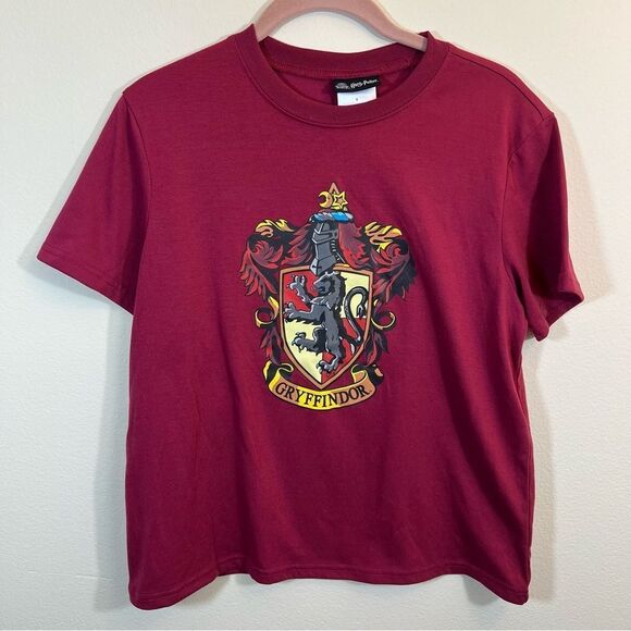✨ Wizarding World of Harry Potter Maroon Gryffindor Shirt Small - Picture 1 of 7